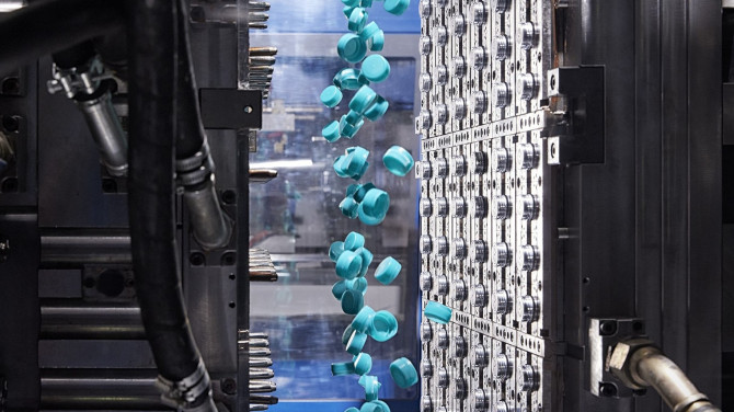Closures produced with the injection moulding process by ALPLA